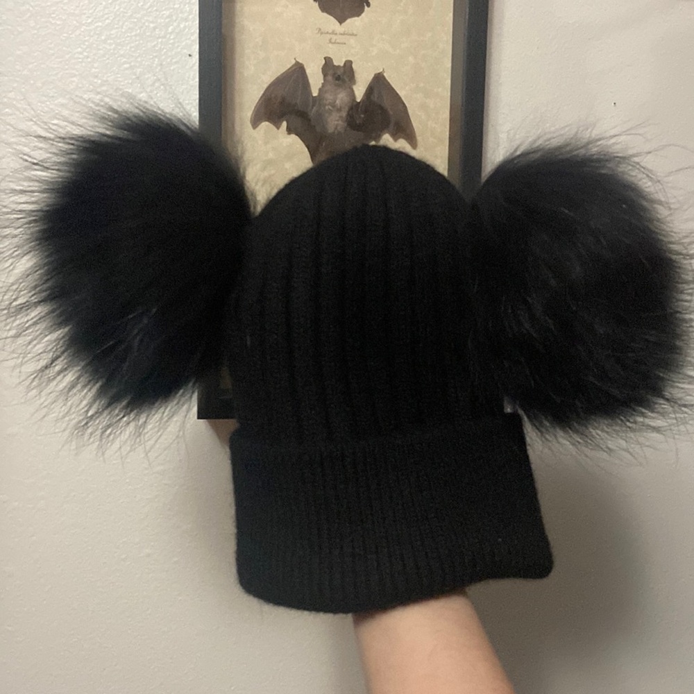 *SOLD* black pom pom beanie